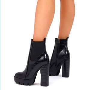 Thick heel boots